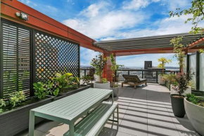 City and view holiday home, Auckland